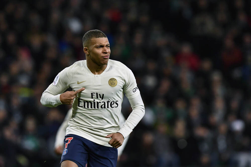 中信证券：维持小鹏汽车-W“买入”评级 AI Day机器人亮相引发高度关注